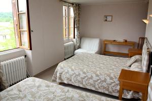 Hotels Auberge Aux Portes de Conques : Chambre Double avec 2 Lits Doubles