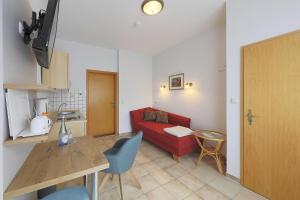 One-Bedroom Apartment with Terrace (2 Adults) room in Ruhwarder Mühle