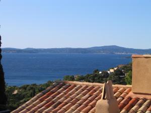 Lou Pei Magnifique vue mer Piscine chauffée 10x5m 5 ch 5sdb