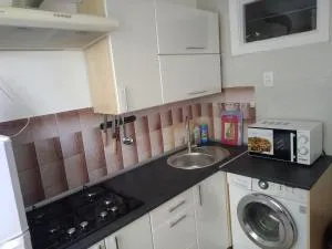 Уютная квартира у самого моря, пляж, парк - Velikodolinskoye