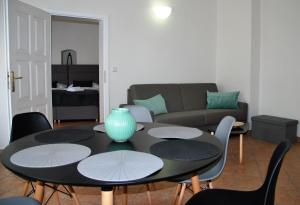 White Swan Boutique Apartments