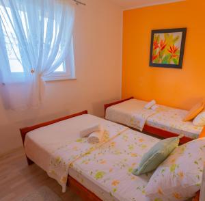 APARTMENT TONY - 2bdr Beachfront 