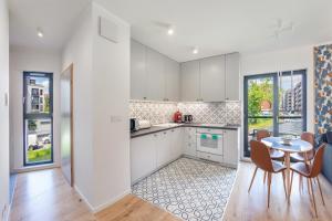 Aura III, Sun & Snow