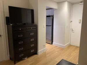 Superior Apartment room in East River Corporate 30 Day Rentals