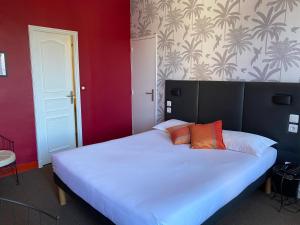 Hotels Hotel Colbert : photos des chambres