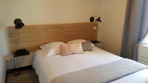 Hotels La Gourmandine : photos des chambres