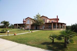 Wonderful Villa with great view in Posidi-Kalandra