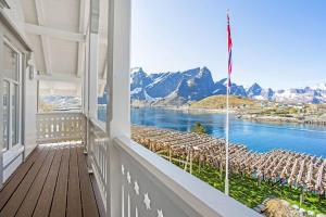 Sakrisøy Gjestegård - Manor House in Sakrisøy - Solbakken anno 1880
