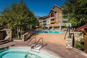 Legends Whistler, by Lodging Ovations