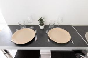 Wim Chill, Studio Balneo 250M de la Mer, Centre ville