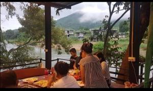 Kaengkrachan River Hut