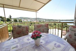One-Bedroom Apartment with Balcony room in Apartments Jurkic