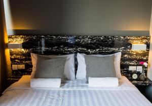 Phòng Tiêu Chuẩn Giường Đôi (Standard Double Room)