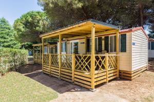 Camping Adria Mobile Homes in Brioni Sunny Camping