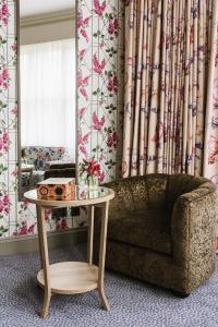 Junior Suite room in Pendley Manor