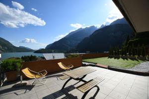 Apartment with Lake View room in Residenza Alba