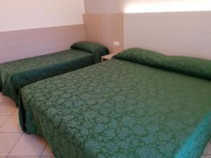 Classic Dreibettzimmer