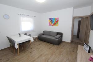 Apartments Eni