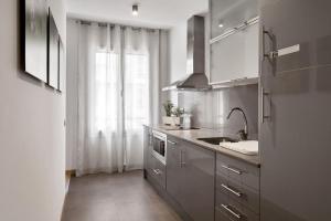 One-Bedroom Apartment room in Fisa Rentals Gran Via Apartments