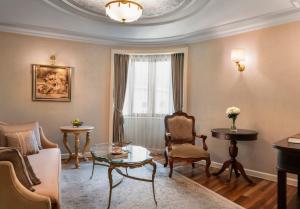 Junior Suite with Golden Horn View room in Rixos Pera Istanbul