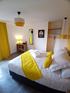 Hotels Les Remparts : photos des chambres