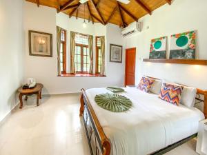 Airport Green Olive Villa