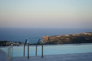 Eva Villas East, with infinity pool & and panoramic sea view Rethymno Greece