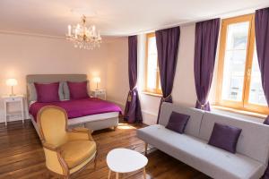 Junior Suite room in Wonderlandscape Guest House