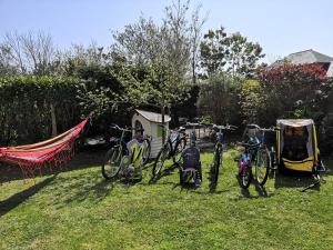 Roulotte Gîtes O bien-être massage Spa Séjour bien-être en hébergement insolite roulotte Karantez ou en gîtes Melon ou Yock à 800 m des plages