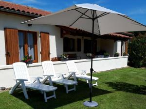 Maisons de vacances Elegant Holiday Home with Barbecue Garden Garden Furniture : photos des chambres