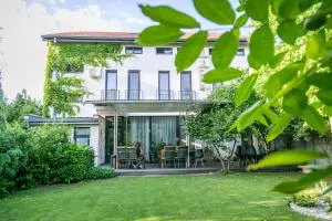 May Residence - Covaci