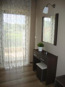 House Akis New Sarti