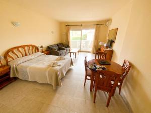 Studio Suite room in Kingfisher Apartments Benal Beach