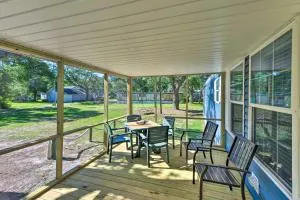 Pelican Place Coastal Cottage Walk to Back Sound - Cedar Island