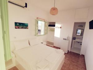 Sunset Studios & Rooms Antiparos Greece