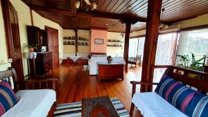 Varosi Guesthouse