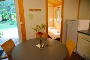 Chalets Domaine du Seudre : photos des chambres