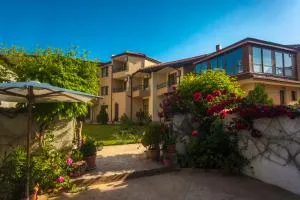 Ravda Bay Guest House - 阿赫洛伊