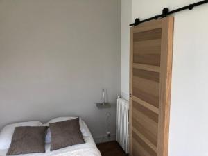 B&B / Chambres d'hotes La villa rochette : Chambre Familiale - Vue sur Jardin