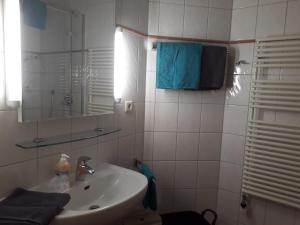 Two-Bedroom Apartment with Balcony room in Biobauernhof Vilshof
