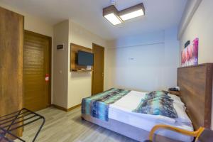 Standard Triple Room room in Old Town Boutique Hotel