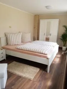 Schuhsterhus am Bodden - Trinwillershagen