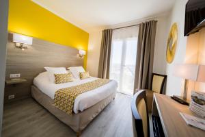 Hotels Le Rabelais : photos des chambres