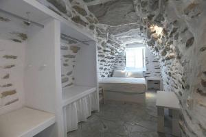 Tranquil cottage Tinos Greece
