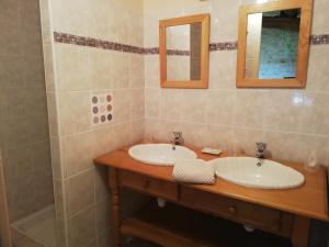 B&B / Chambres d'hotes Les Chenets : Chambre Double