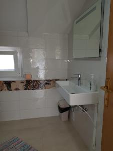 Apartments and Rooms Vesna Novalja