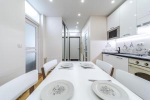 InshiApartments on Knyazya Romana