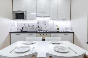 InshiApartments on Knyazya Romana