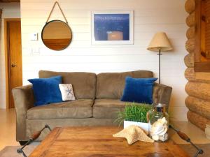 The Beach House Texada - Gillies Bay Favourite Cabin