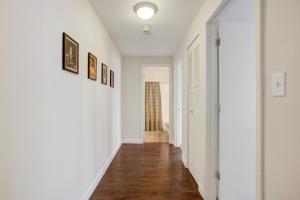 Mod Apartment next to Forest ParkZooWashUBJC